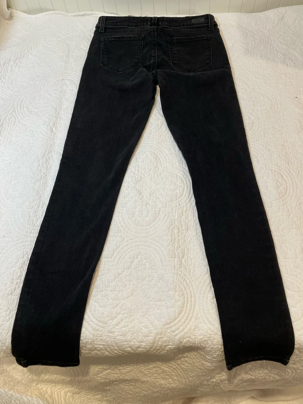 💥3/$50 PAIGE Black Skinny Jeans with Stretch Fit and Moto Zipper Pockets | Sz 28